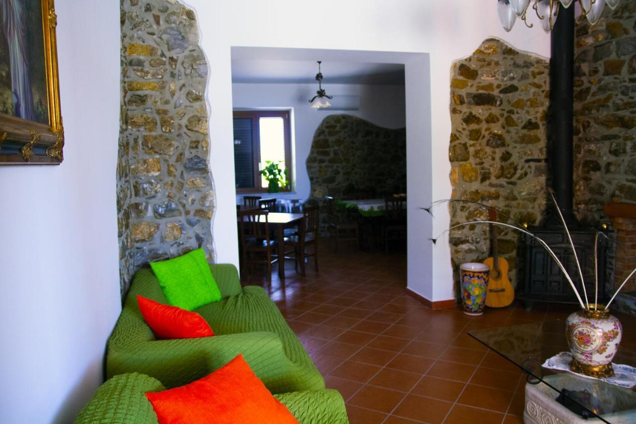La Casa Sulla Collina Bed & Breakfast Altavilla Silentina Exterior photo