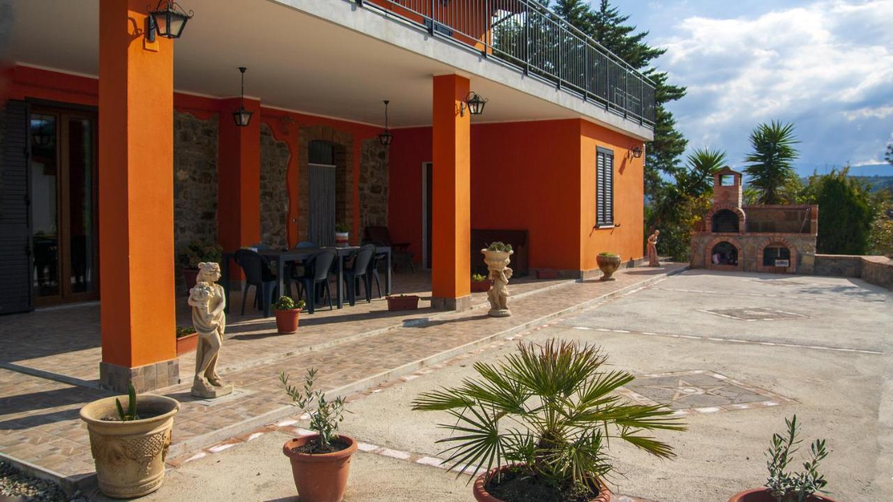 La Casa Sulla Collina Bed & Breakfast Altavilla Silentina Exterior photo