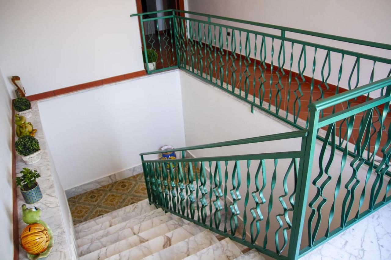 La Casa Sulla Collina Bed & Breakfast Altavilla Silentina Exterior photo