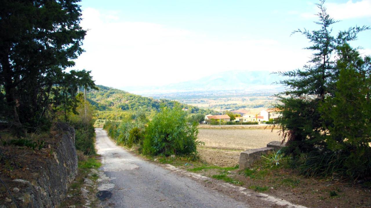 La Casa Sulla Collina Bed & Breakfast Altavilla Silentina Exterior photo